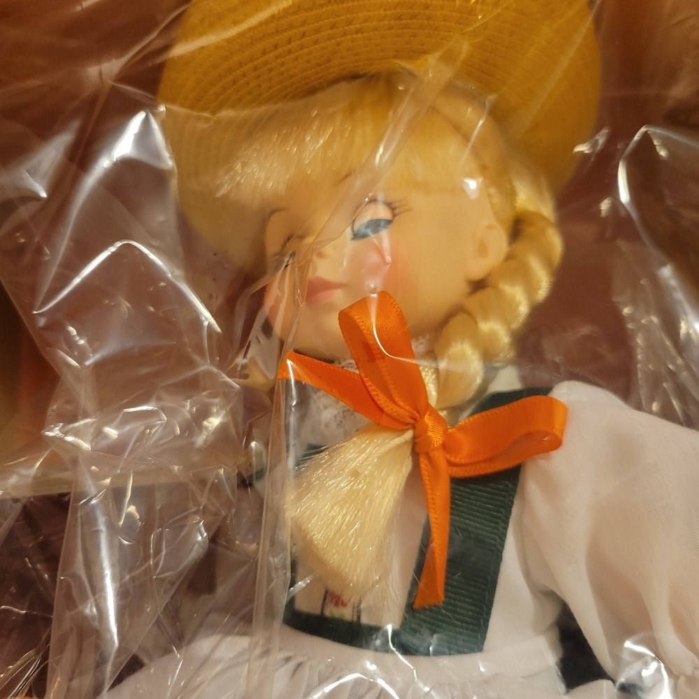 Madame Alexander Doll.  Antique Vintage Doll.